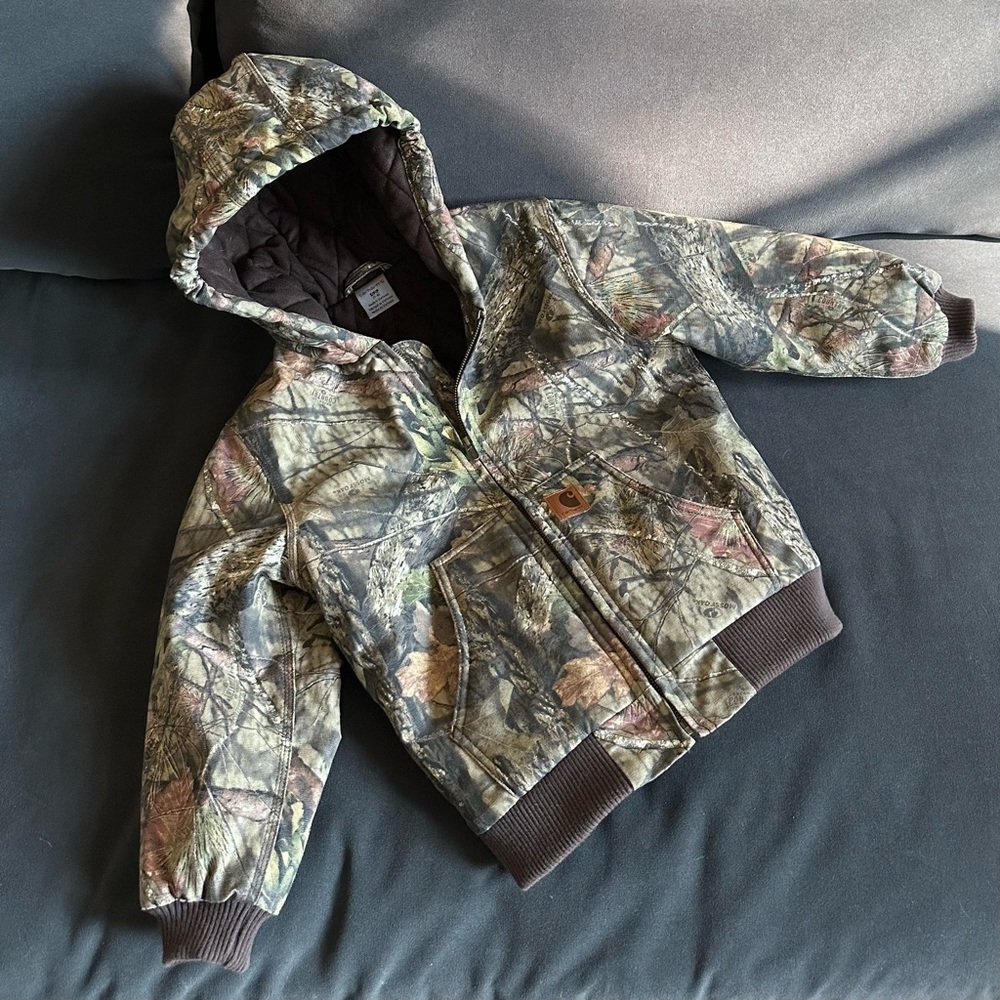 Carhartt Boys Mossy Oak Camo Active Jacket size S, 7-8